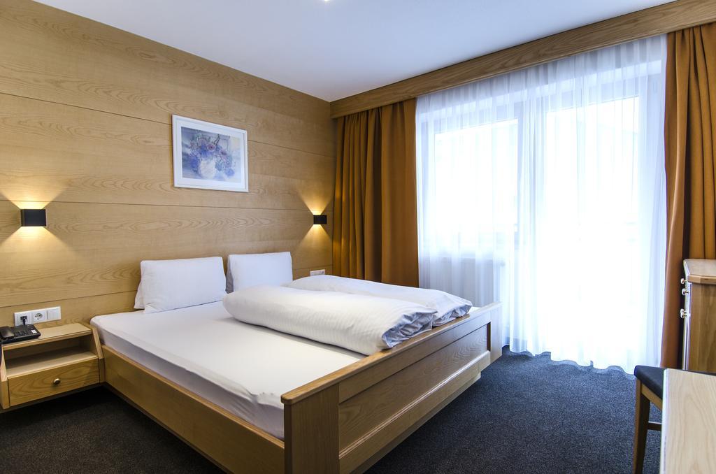 Hotel Garni Persutt Ischgl Exteriér fotografie